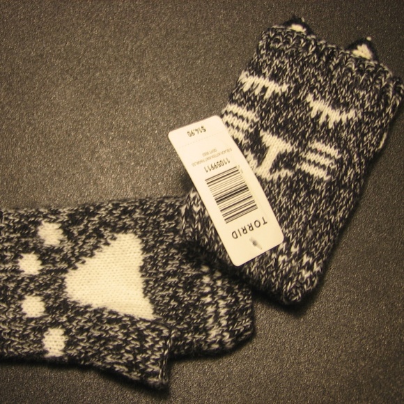 torrid Accessories - Torrid Knit Black & White Cat Fingerless Gloves